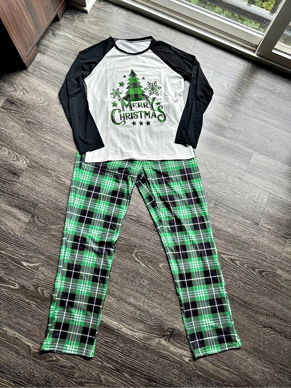 Women’s Christmas Plaid Pajama Set